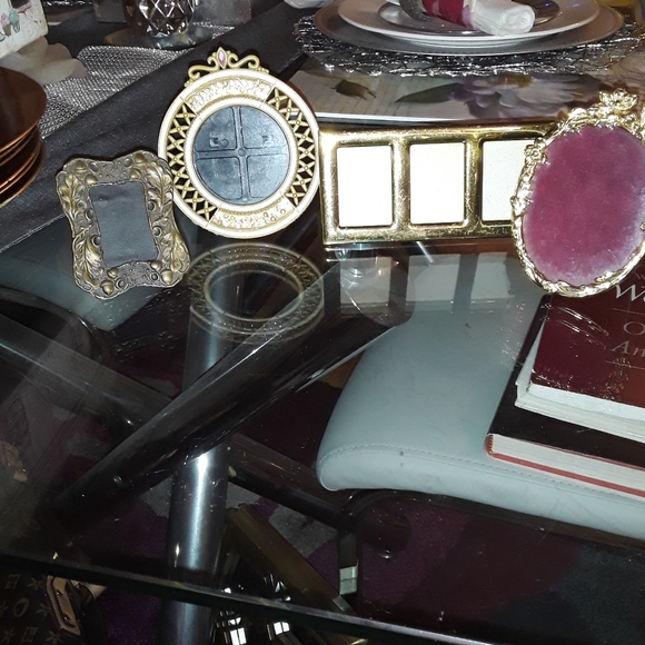 Unlisted Other - 4 UNIQUE PICTURE FRAMES